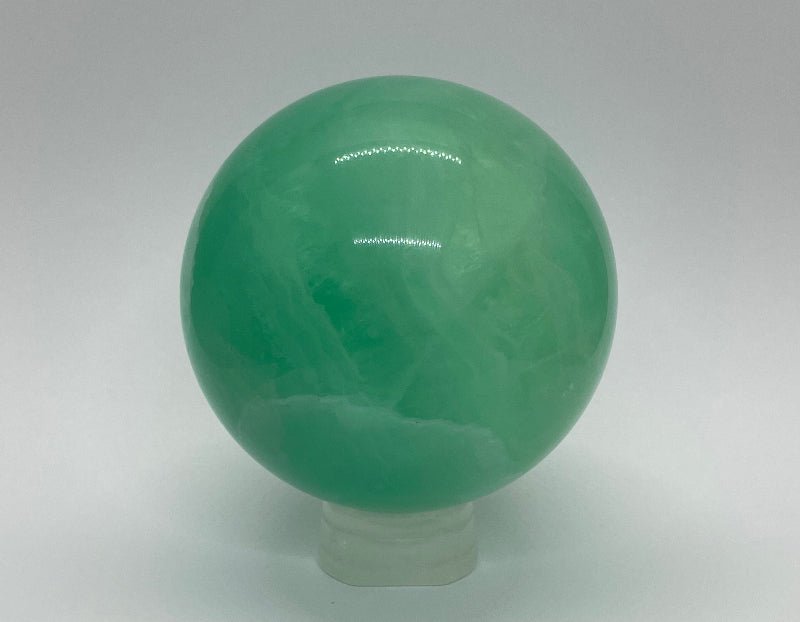 Grüne Fluoritkugel 70mm – Schmuckstück für Meditation und Harmonie