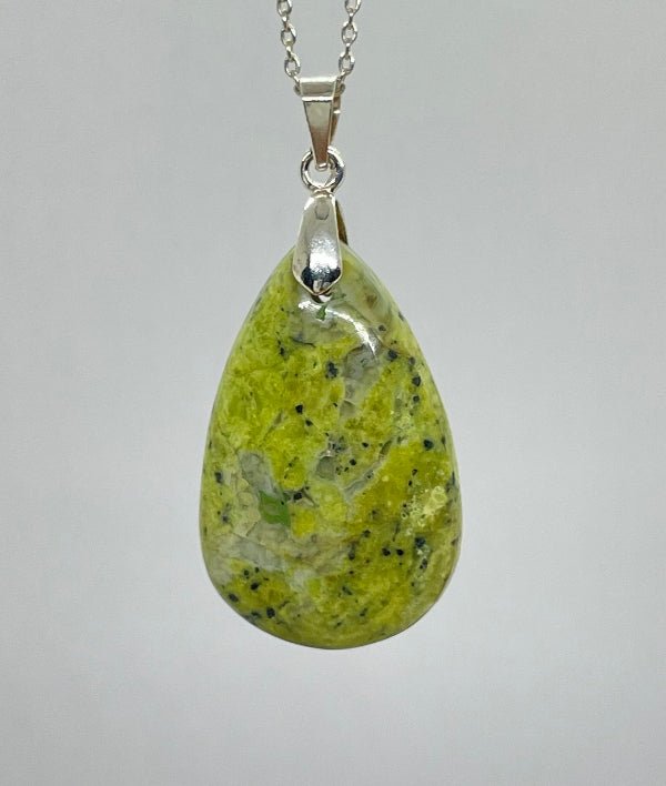 Grüner - Opal Anhänger Nr.6 - Mineralien - Kiste