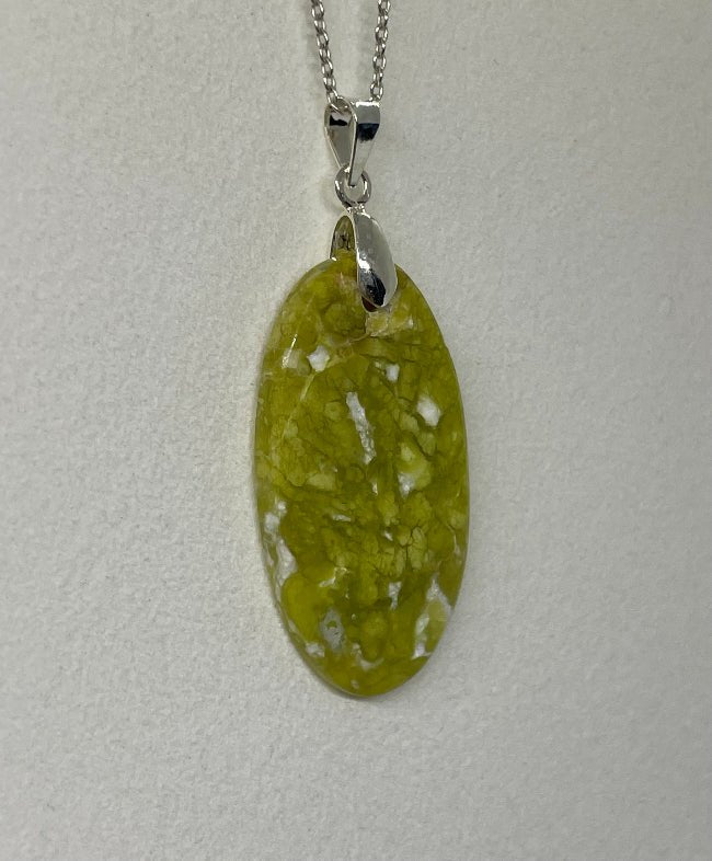 Lizardit Anhänger Nr.4 ideal für Frauen in oval Form