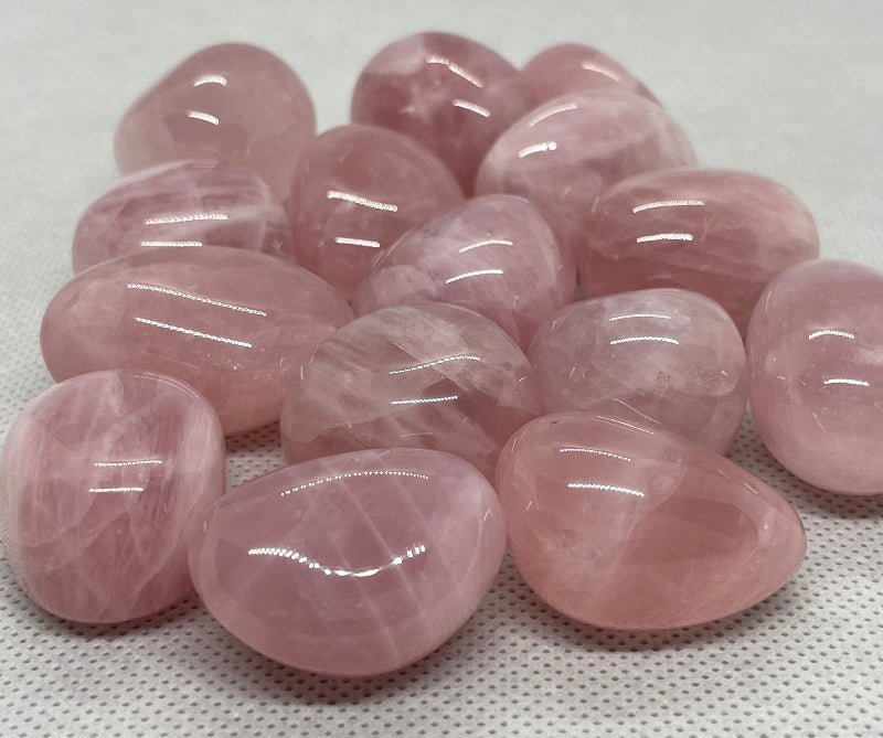 Rosenquarz Trommelsteine - Mineralien - Kiste