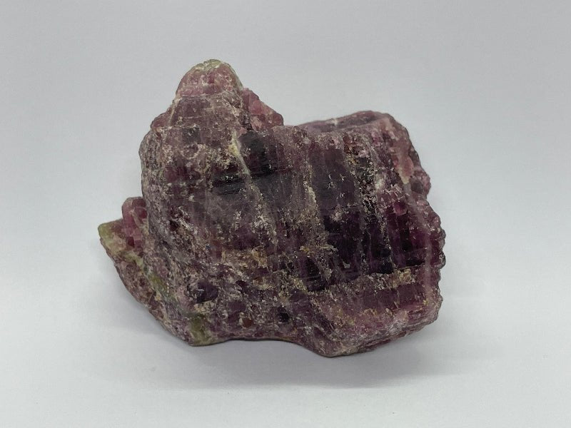Roter - Turmalin Rohstein Nr.2 - Mineralien - Kiste