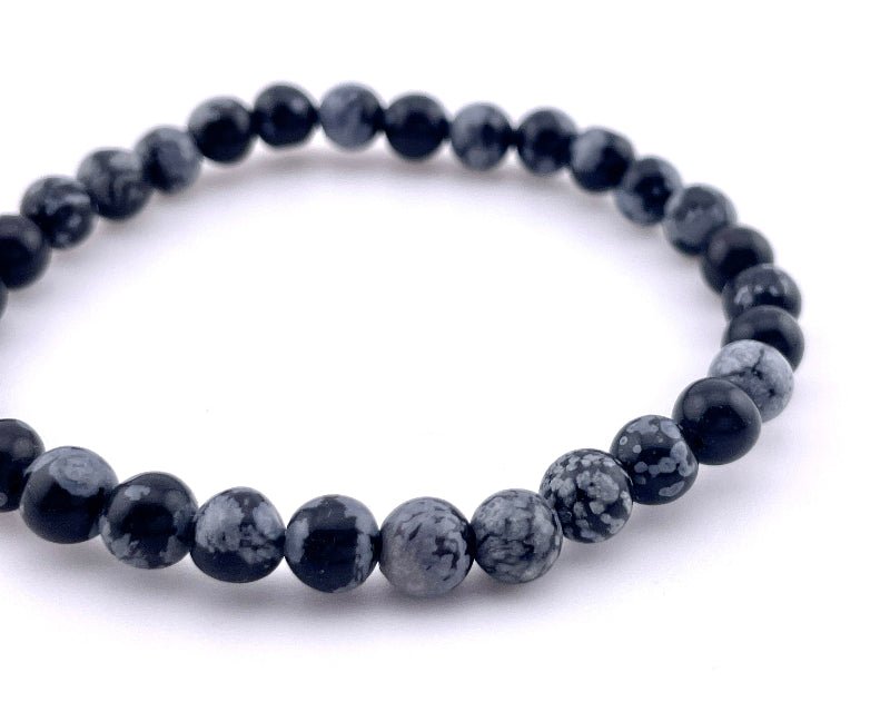 Schneeflocke - Obsidian Armband mit 6mm großen Perlen auf elastischem Band
