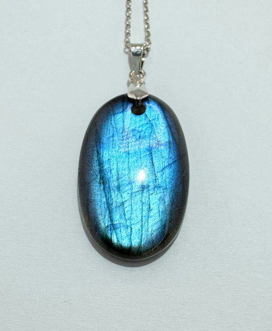 Blaue Labradorit Anhänger mit Silberöse
