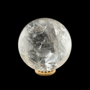 Bergkristall Kugel Nahaufnahme klare Kristallstruktur