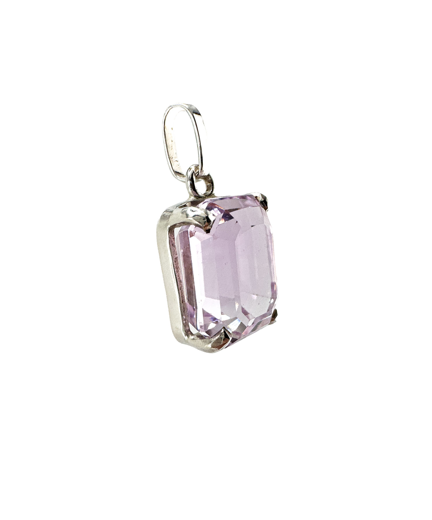 Kunzit Anhänger an Kette – rosa Heilstein Schmuck für Damen