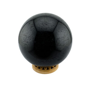 Schwarzer Turmalin Schörl Kugel – Heilstein für Schutz, Erdung und spirituelle Harmonie