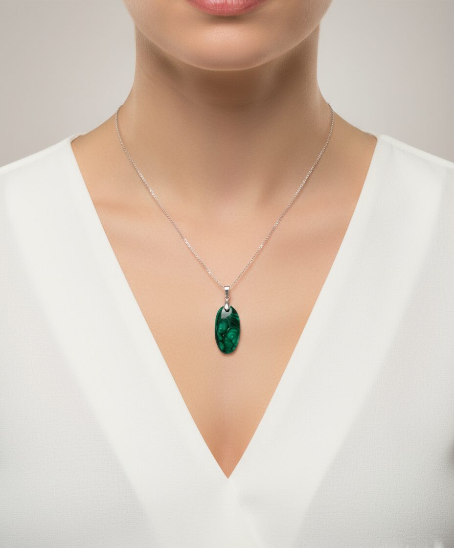 Malachit Anhänger Silber 925 – Grüner Edelstein mit natürlicher Bänderung